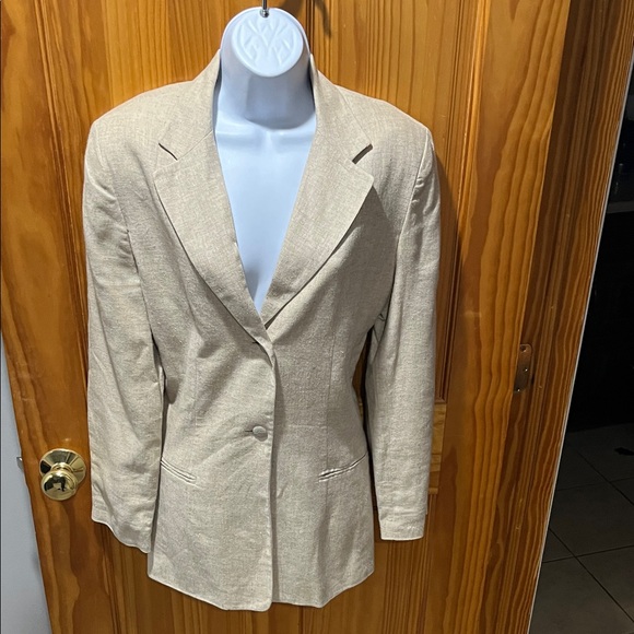 Courtenay Beige Blazer - Picture 4 of 9